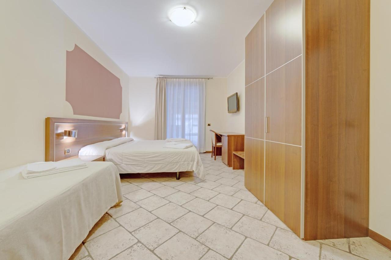 Hotel Grotto Bagat Lavena Ponte Tresa Kültér fotó