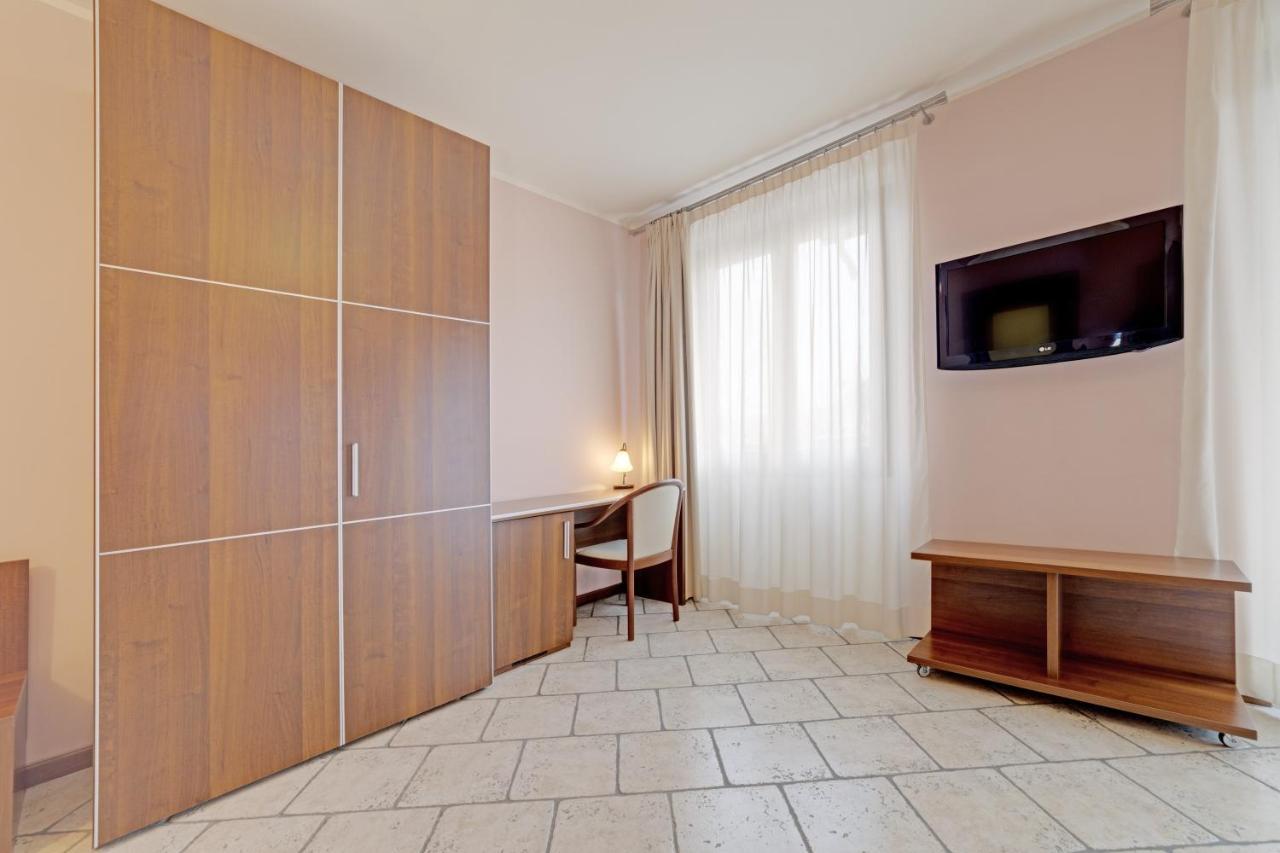 Hotel Grotto Bagat Lavena Ponte Tresa Kültér fotó