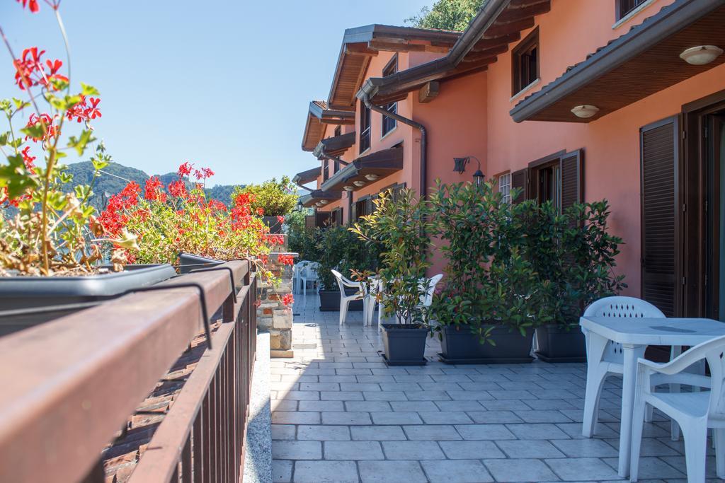 Hotel Grotto Bagat Lavena Ponte Tresa Kültér fotó